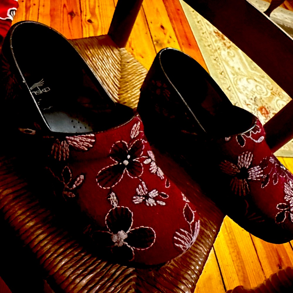 Dansko  size 41 red n black white